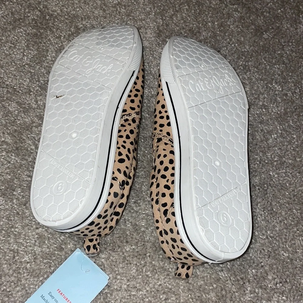 Cat and Jack  slip on New leopard print slip in skater shoes size 6